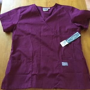 SCRUB ZONE Scrub Top Unisex with pockets *NWT* lrg